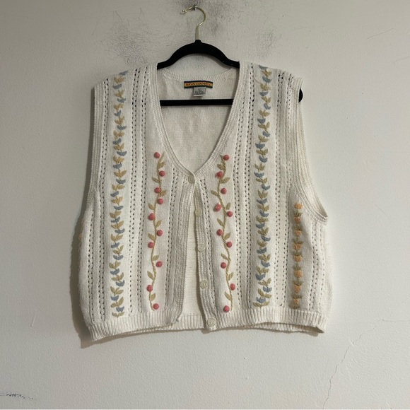 Vintage Sweaters - Vintage Pointelle Knit Floral Embroidered White Sweater Vest Cottage Grandmacore